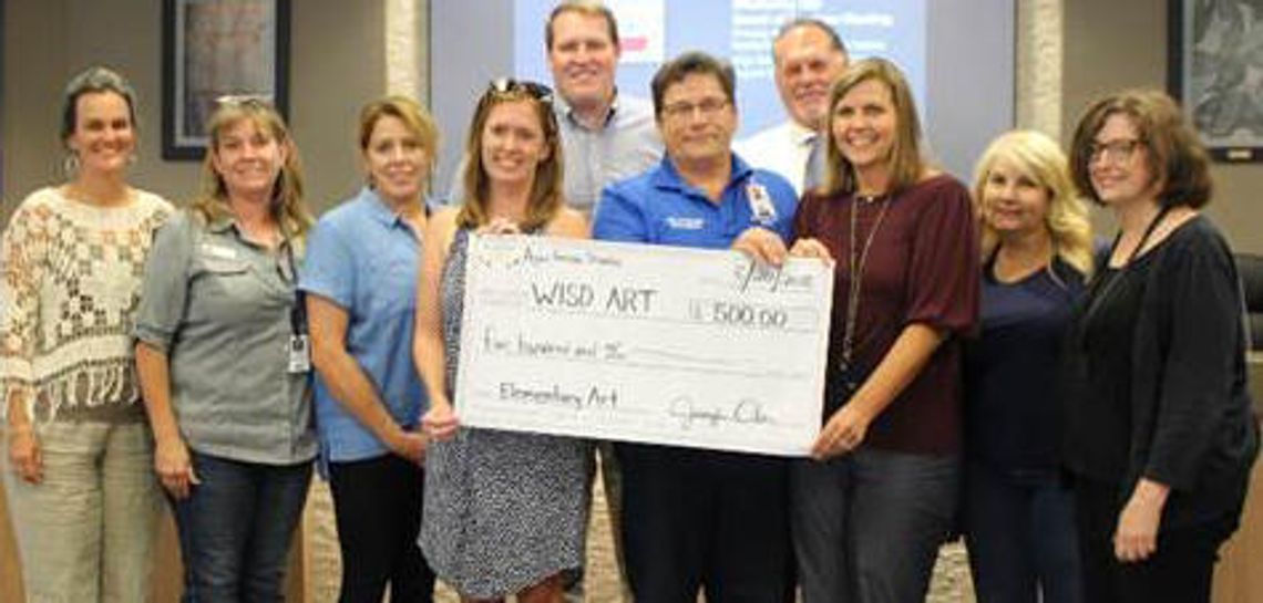 Local artist donates to Jacob’s Well Elementary art program