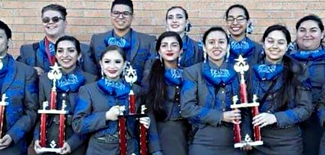 Mariachi Los Lobos shine again Mariachi Los Lobos shine again
