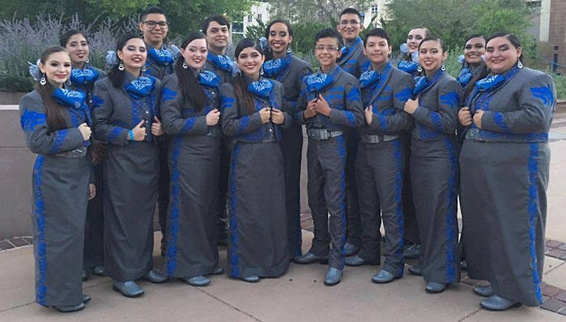 Mariachi Los Lobos shine in New Mexico
