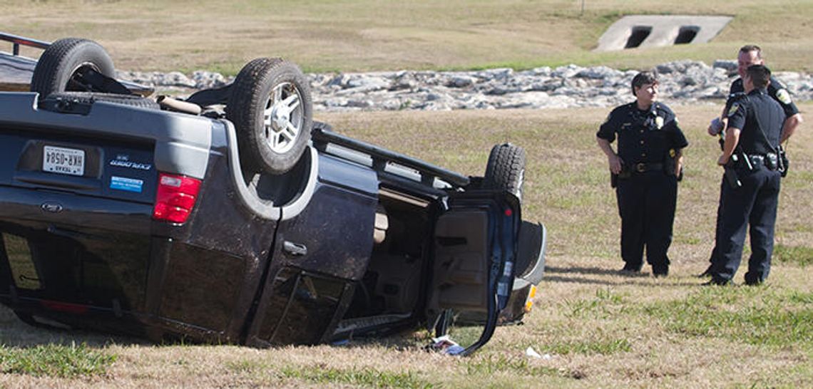 Minor injuries follow rollover