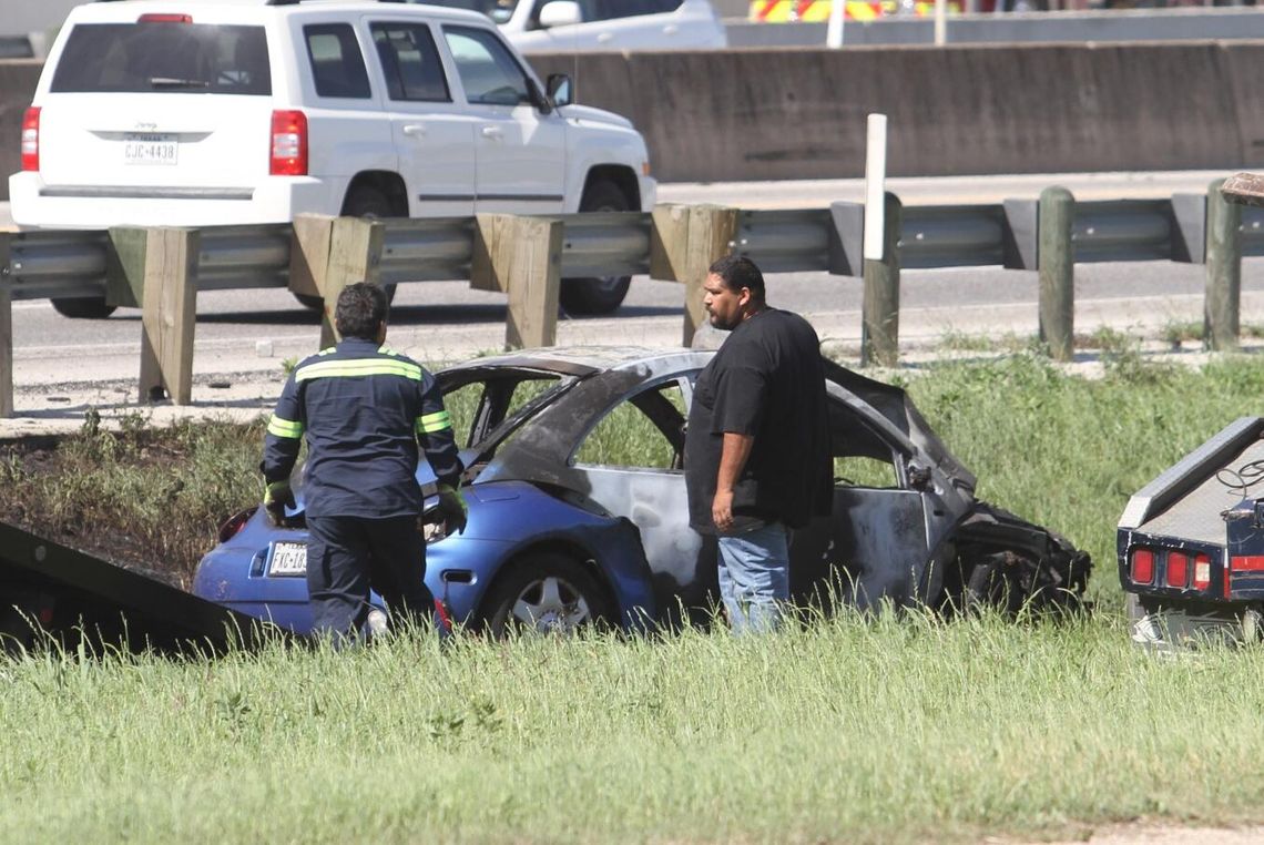 No injuries after car fire on I-35 in Kyle