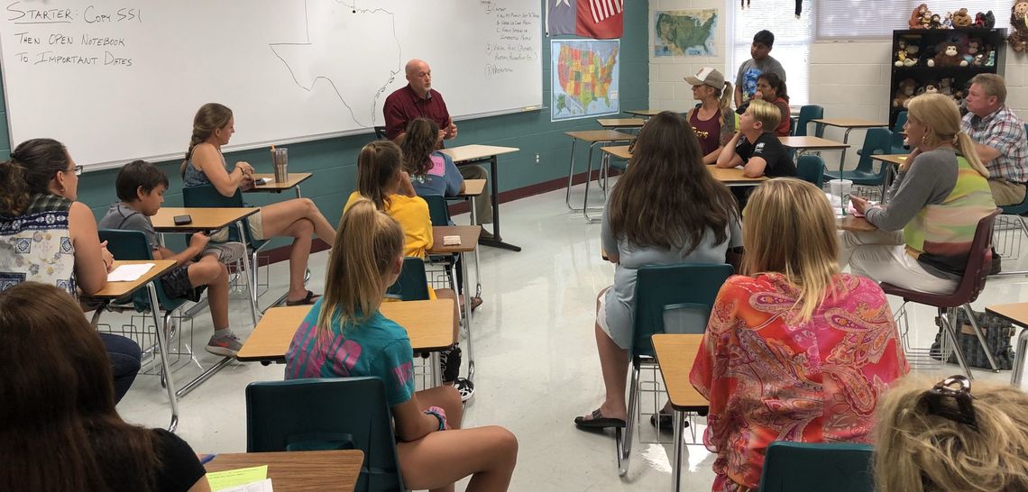 Parents, teachers, students get ready for a new year