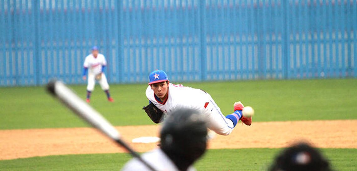 Rebels tame Dawgs with 13-2 victory