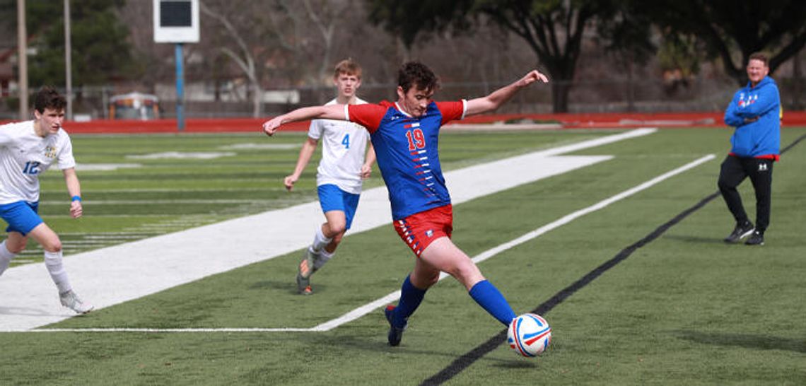 Rebs blank Trojans 4-0