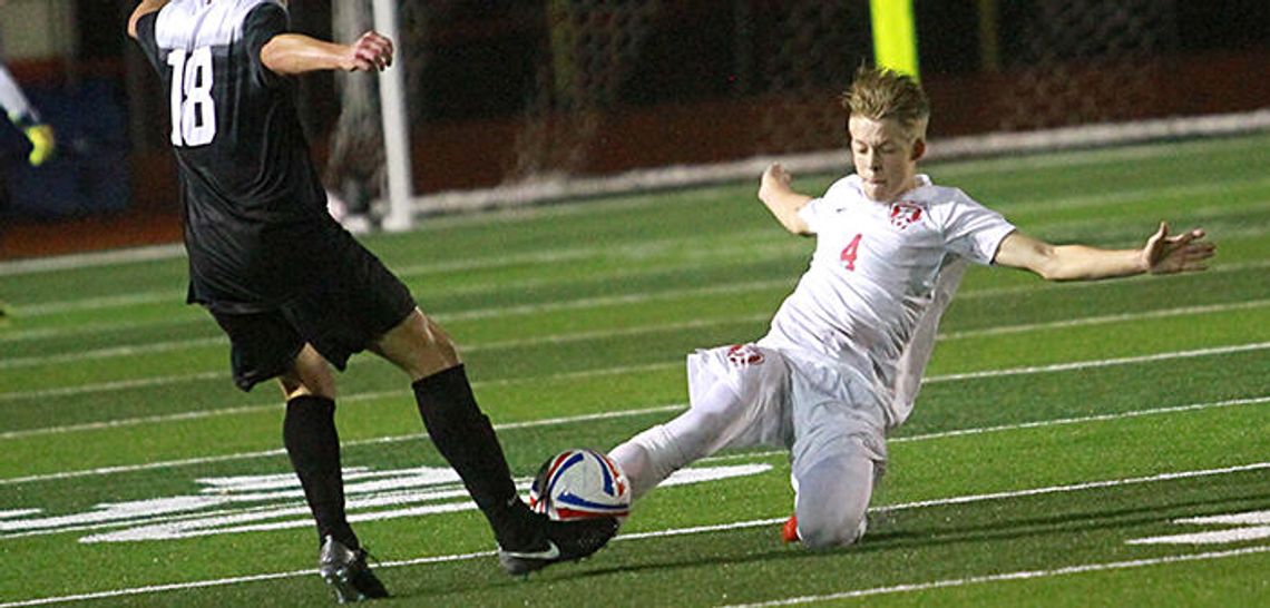 Rebs earn first district win against Vipers