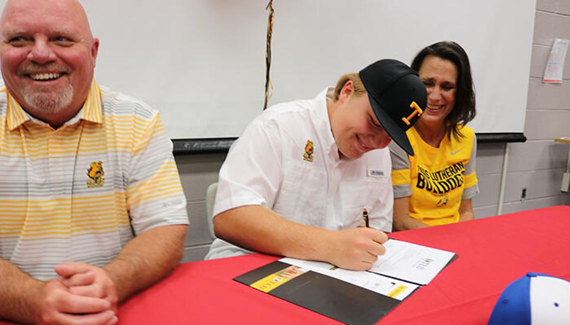 Rebs’ Irby signs Letter of Intent with TLU Rebs’ Irby signs Letter of Intent with TLU