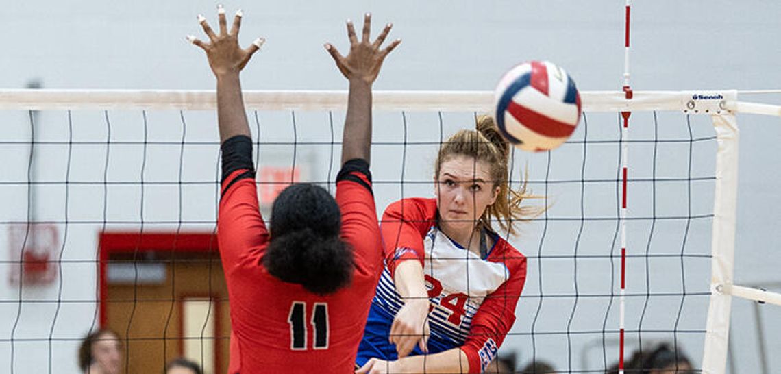 Rebs sweep Del Valle to extend win streak
