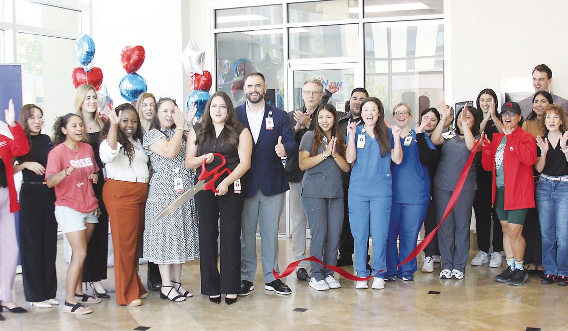 St. David’s CareNow Urgent Care cuts ribbon