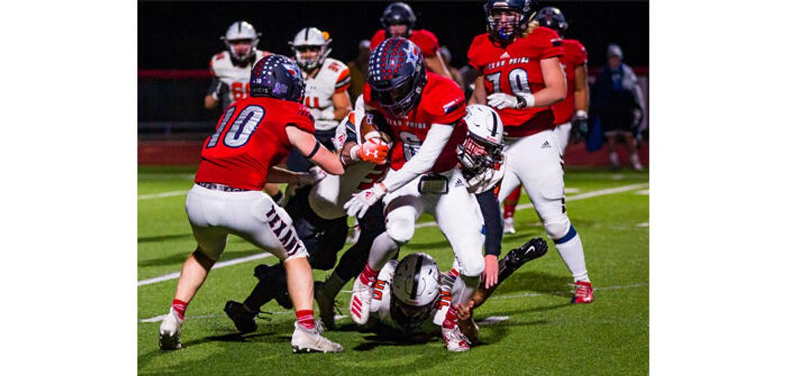 Texan two-point conversion ends in 42-41 win over Navarro