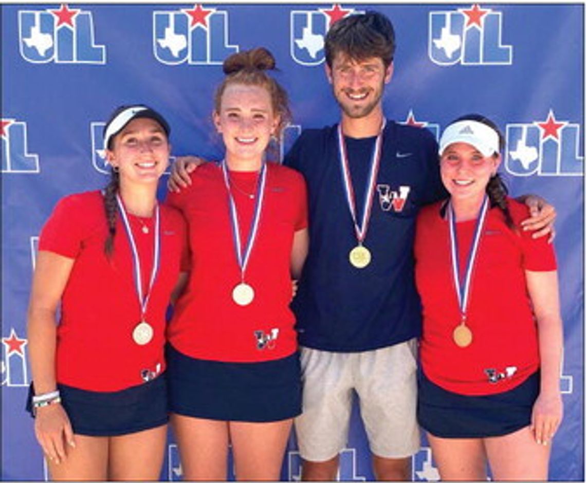 Texans Tennis serves successful season Texans Tennis serves successful season