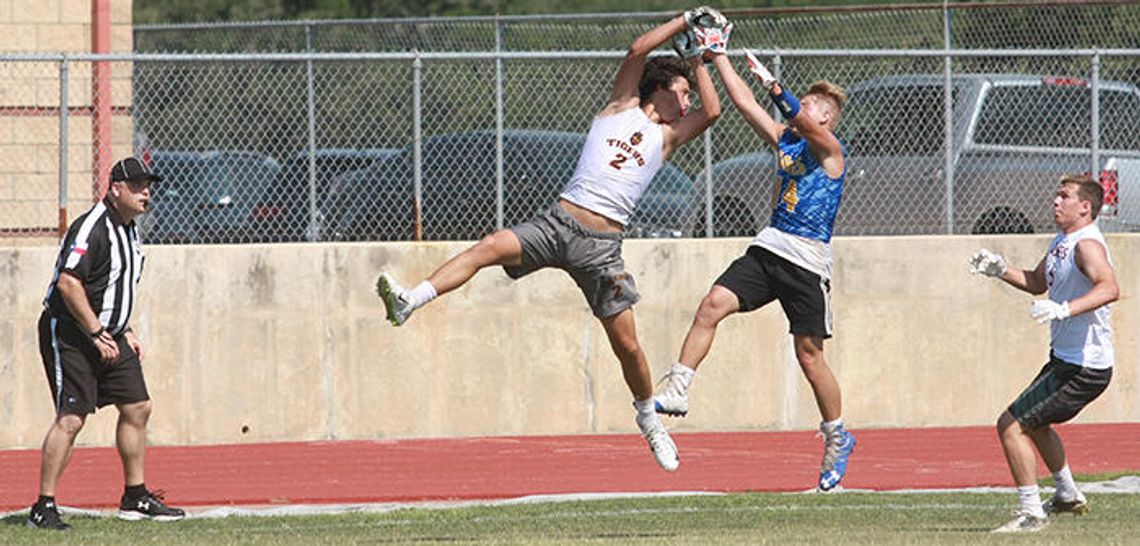 Tiger football returns for 7-on-7 Tiger football returns for 7-on-7