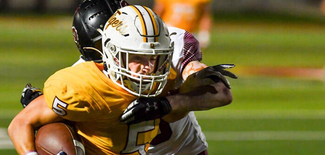 Tigers dominate Lions 49-15 Tigers dominate Lions 49-15