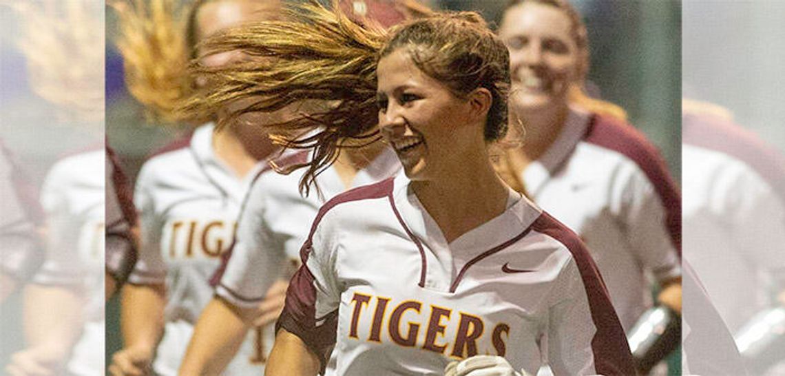 Tigers swipe Lockhart to claim district title