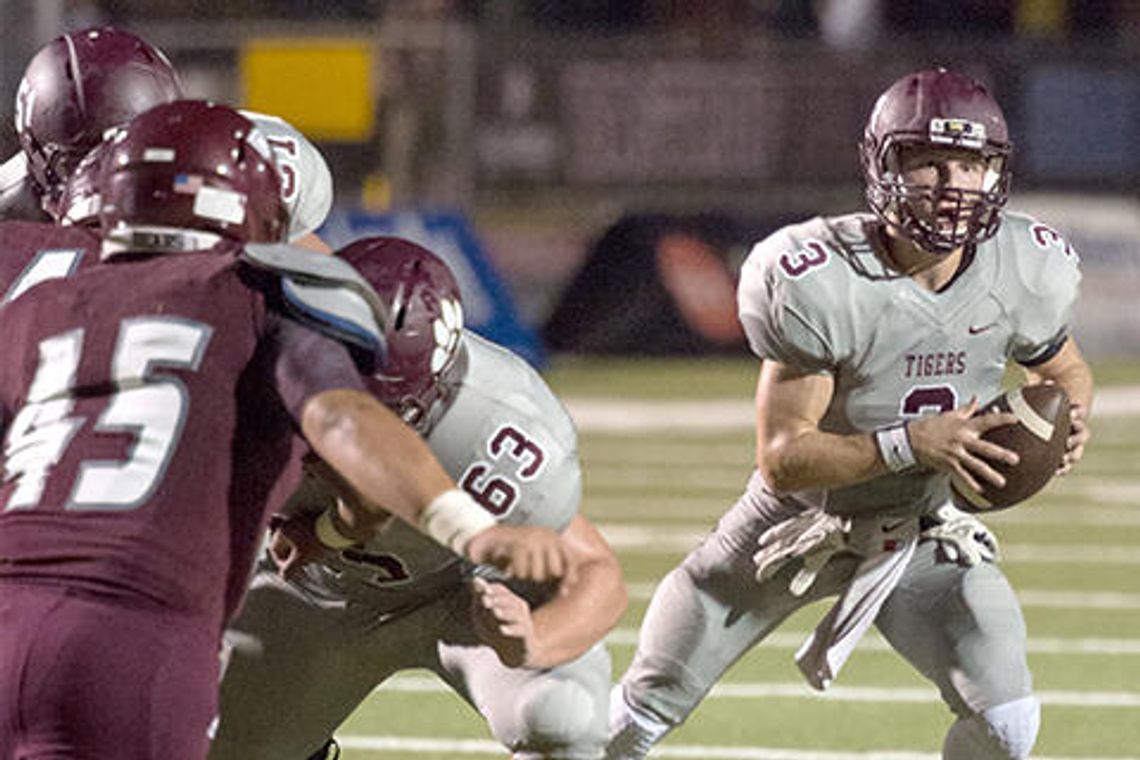 Tigers take down Medina Valley 38-7 Tigers take down Medina Valley 38-7