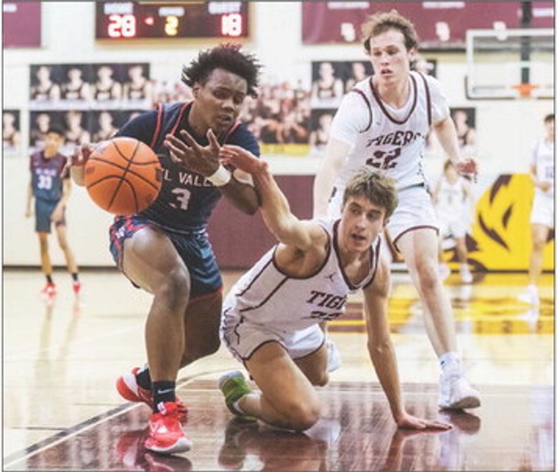 Tigers win as district play winds down Tigers win as district play winds down