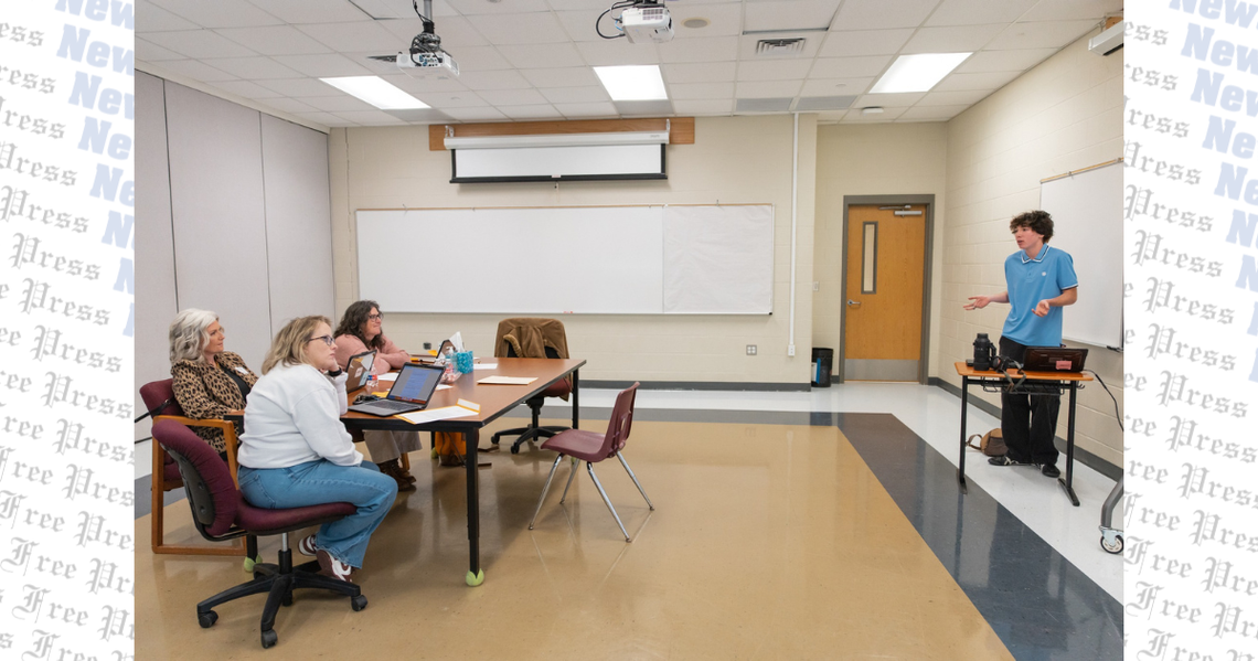 Tradition stays alive with Dripping Springs High School Senior Showcase