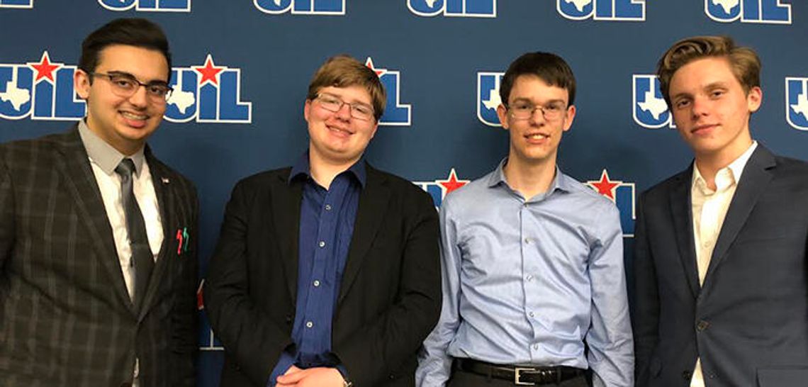 Two DSHS teams compete at state CX debate tourney