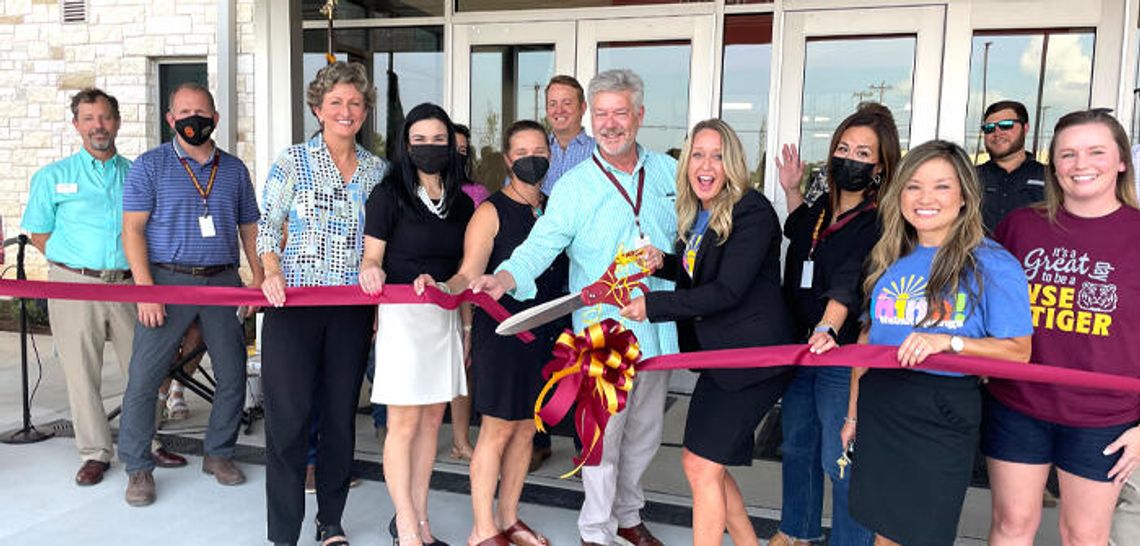 Two new elementaries join DSISD family Two new elementaries join DSISD family