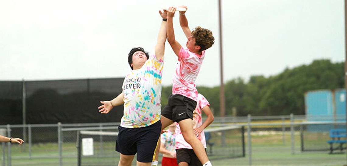 Ultimate  Frisbee