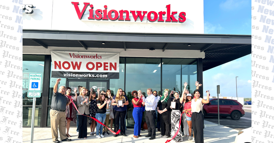 Visionworks now open, holds ribbon cutting