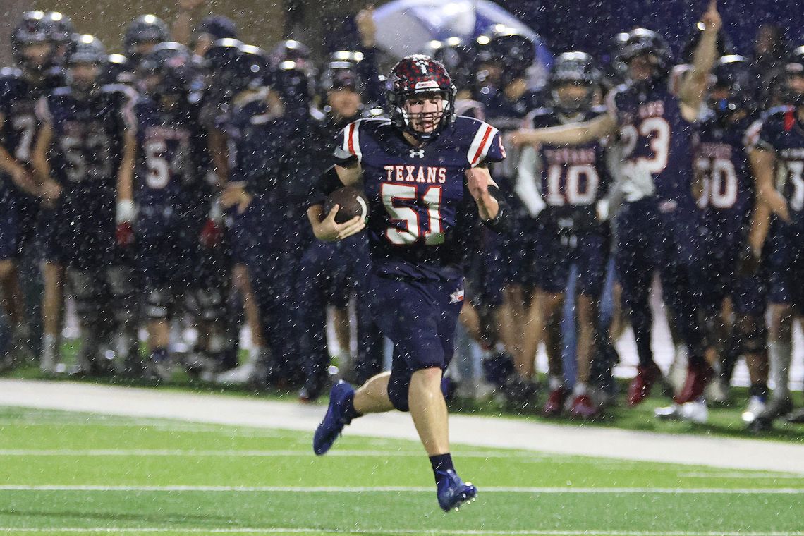 Wimberley soars past Pearsall 68-0 Wimberley soars past Pearsall 68-0