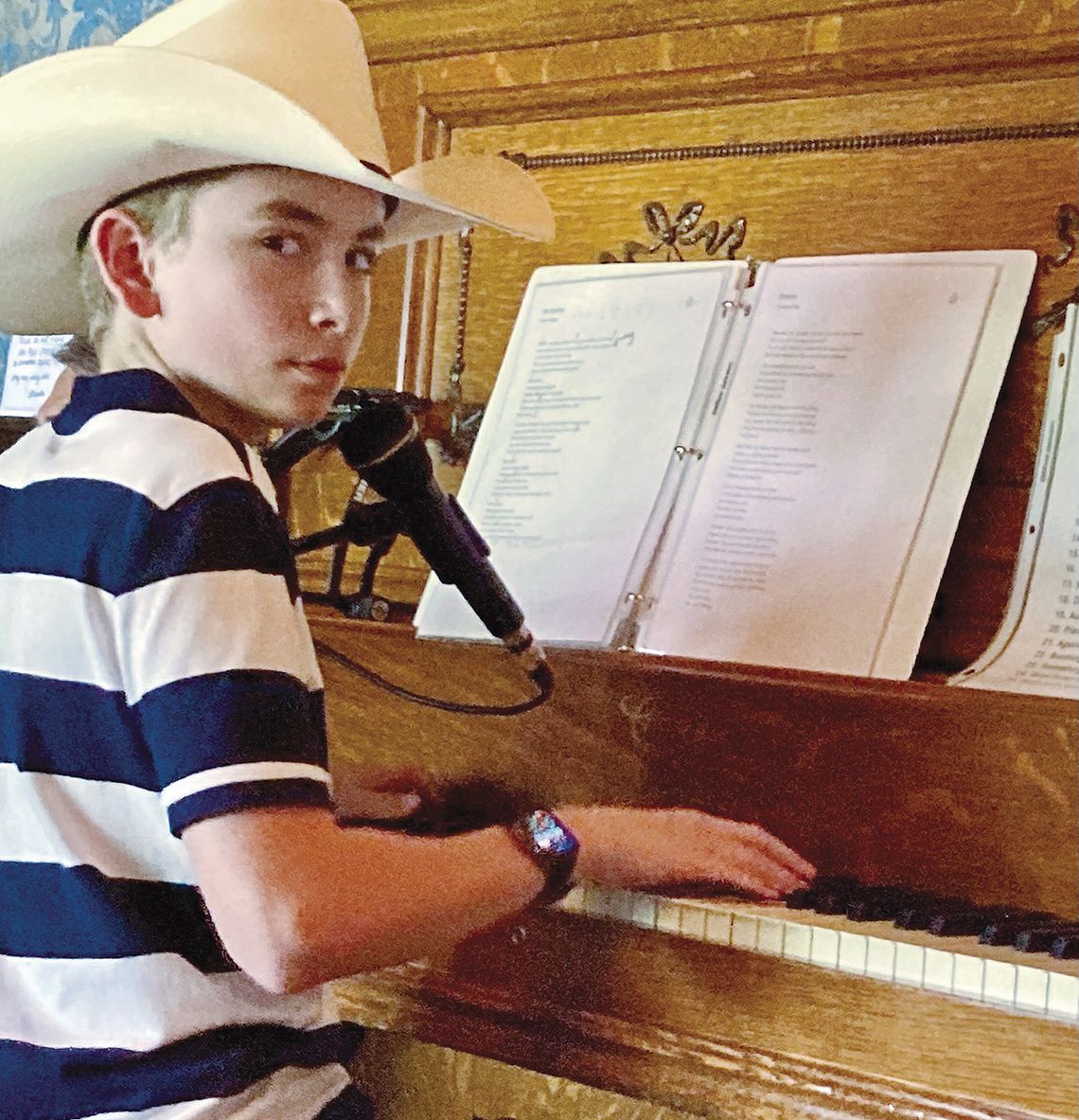 Young piano player rocks Sidecar Tasting Room Young piano player rocks Sidecar Tasting Room